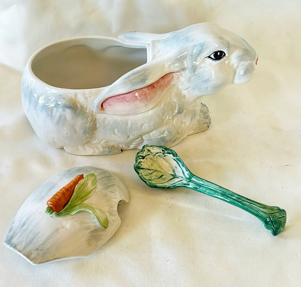 Classic vintage bunny tureen.