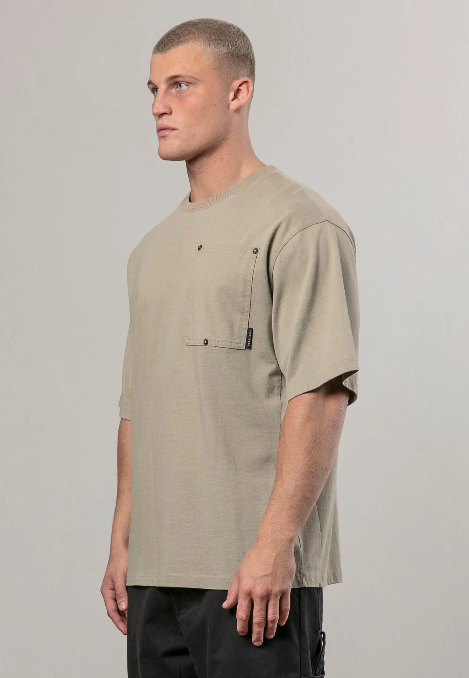 RIVET T-SHIRT FAWN